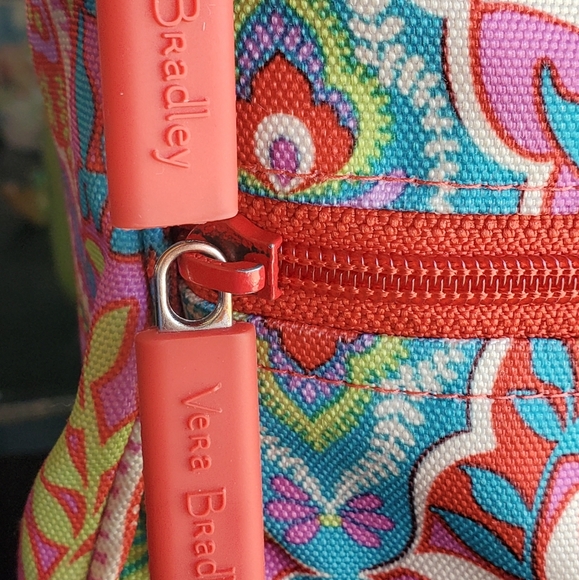 Vera Bradley cross body bag. - Picture 10 of 11